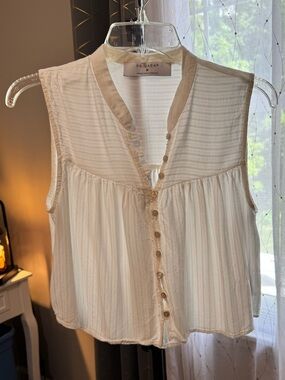 NWOT Primark White/Cream Sleeveless Button-Up Blouse